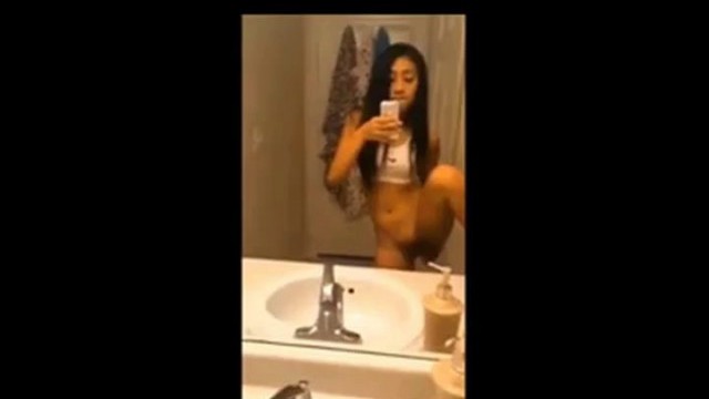 Young asian Playing With Pussy In Bathroom